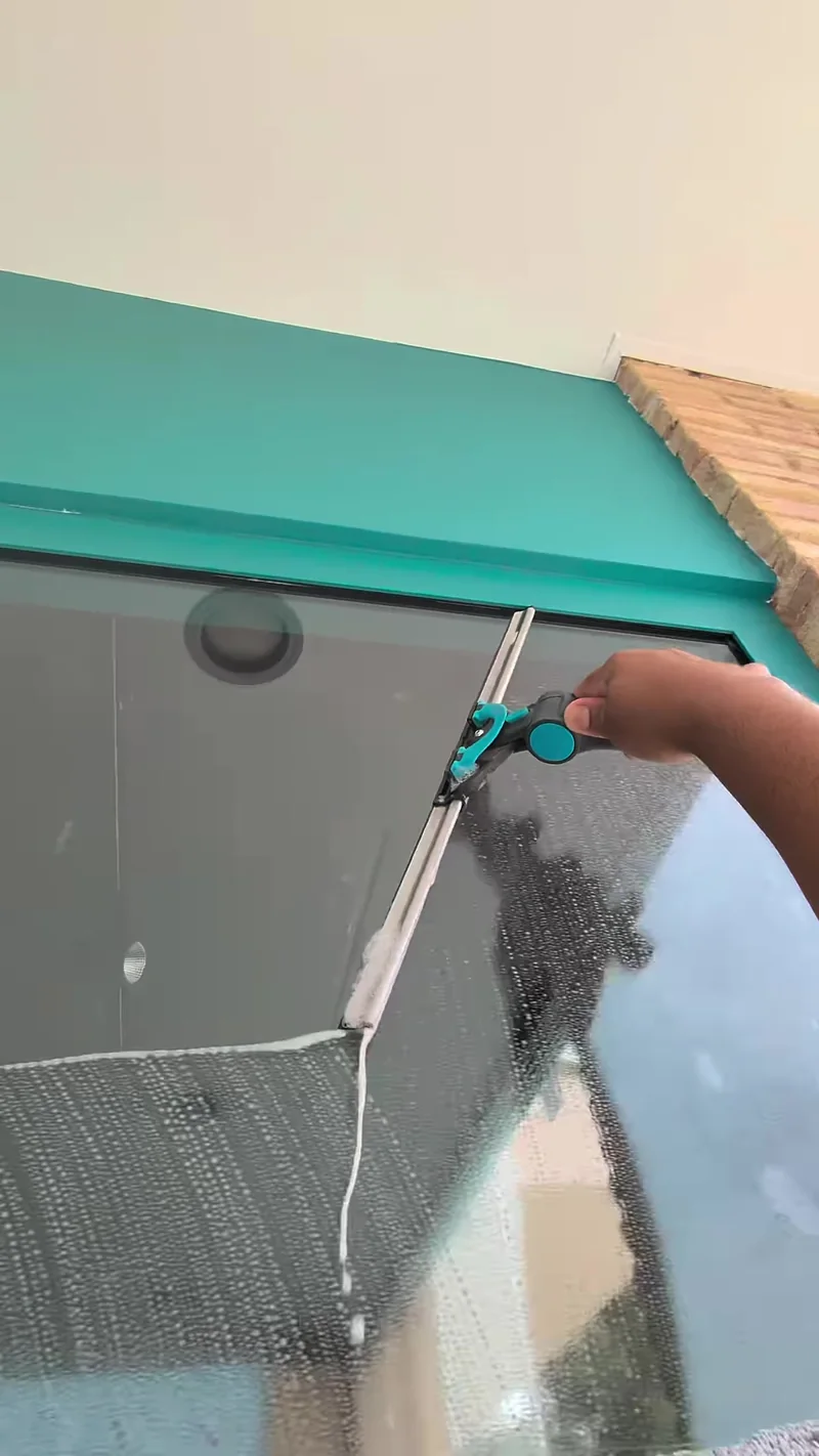 Trabajo real sobre cristal exterior